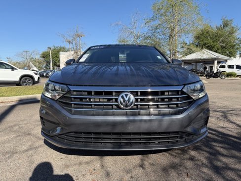 Certified 2021 Volkswagen Jetta SE image 2