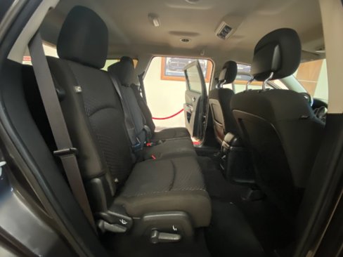 Used 2017 Dodge Journey SXT w/ Comfort/Convenience Group image 16