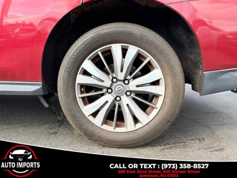 Used 2017 Nissan Pathfinder SV image 40