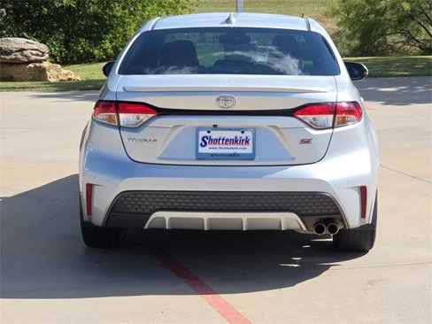 Used 2020 Toyota Corolla SE image 6