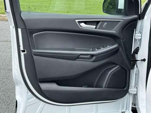 Used 2022 Ford Edge SEL image 15