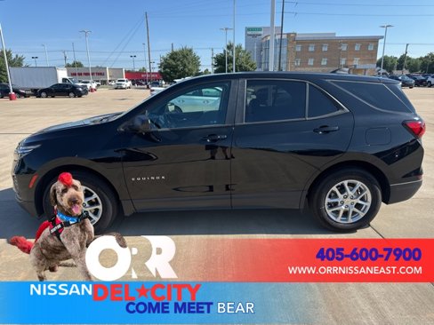 Used 2024 Chevrolet Equinox LS w/ LS Convenience Package image 2