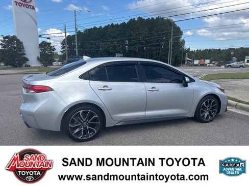 Used 2022 Toyota Corolla SE image 3