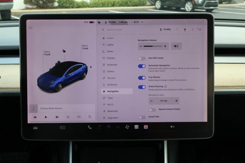 Used 2018 Tesla Model 3 Long Range image 32