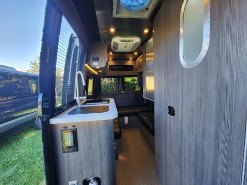 Used 2022 Mercedes-Benz Sprinter 2500 image 15