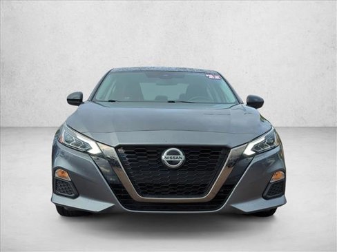 Used 2022 Nissan Altima 2.5 SR image 2