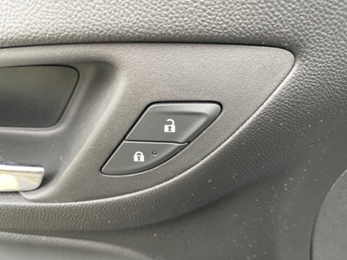 Used 2022 Chevrolet Equinox LT image 12