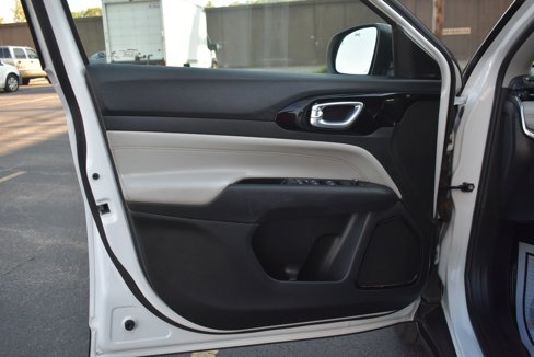 Used 2022 Jeep Compass Limited image 12
