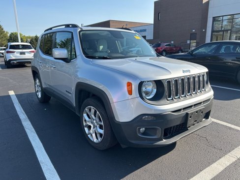 Used 2015 Jeep Renegade Latitude image 4