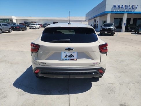 New 2026 Chevrolet Trax RS w/ Driver Confidence Package image 5