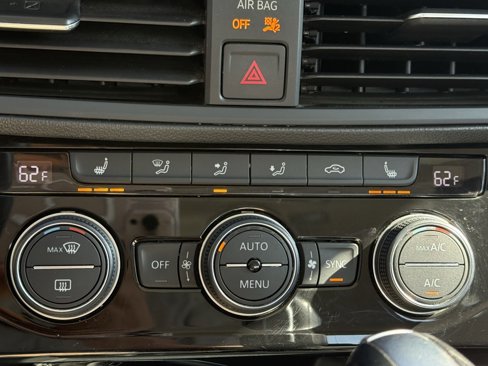 Used 2020 Volkswagen Jetta SE image 12
