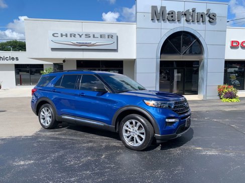 Used 2020 Ford Explorer XLT w/ Equipment Group 202A image 2