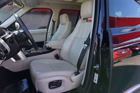 Used 2014 Land Rover Range Rover HSE image 19