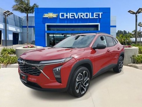 New 2026 Chevrolet Trax RS w/ Driver Confidence Package image 2