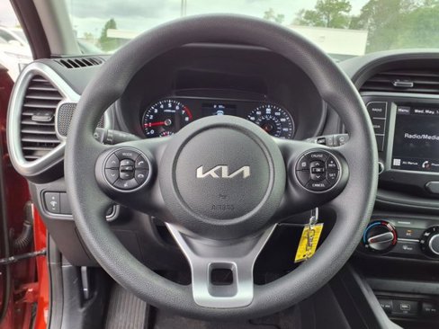 Used 2022 Kia Soul LX image 20