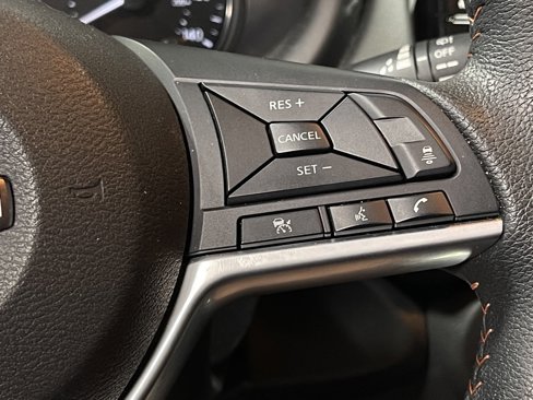 Used 2023 Nissan Kicks SR image 22