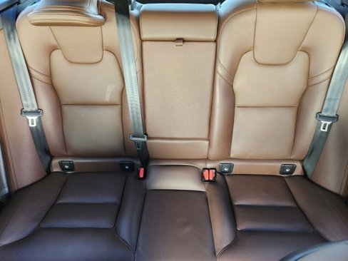Certified 2023 Volvo XC60 T8 Plus image 14