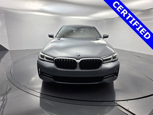 Certified 2022 BMW 530i w/ Premium Package image 2