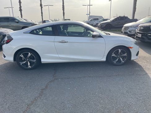 Used 2018 Honda Civic Touring image 2
