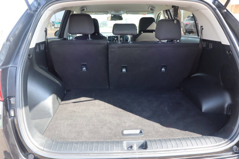 Used 2022 Kia Sportage LX image 11