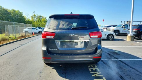 Used 2018 Kia Sedona SX image 7