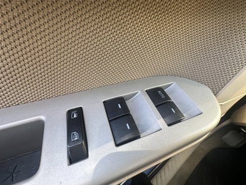 Used 2010 Ford Escape XLT image 20