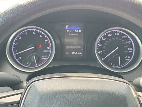 Used 2021 Toyota Camry LE image 25
