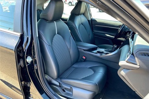 Used 2021 Toyota Camry SE image 7