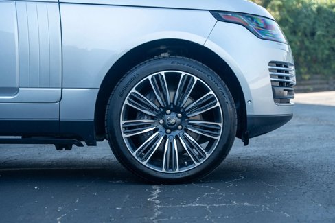 Used 2018 Land Rover Range Rover Supercharged image 10