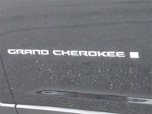 Certified 2022 Jeep Grand Cherokee L Limited image 35