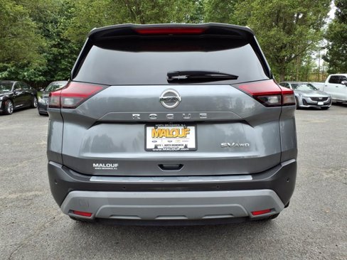 Used 2021 Nissan Rogue SV image 5