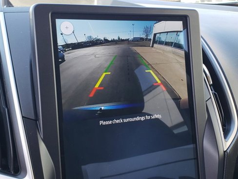 Certified 2023 Ford Edge SE image 9