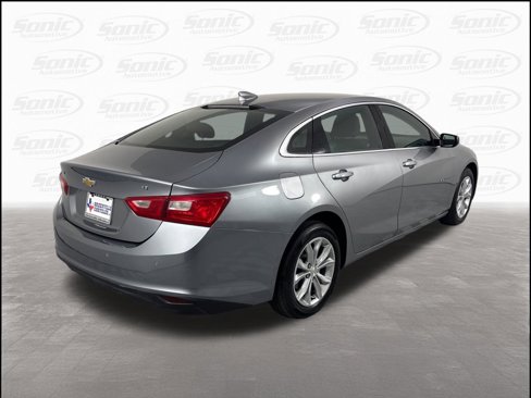 Used 2025 Chevrolet Malibu LT image 9