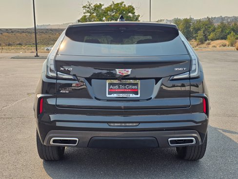 Used 2025 Cadillac XT4 Sport w/ Technology Package image 5