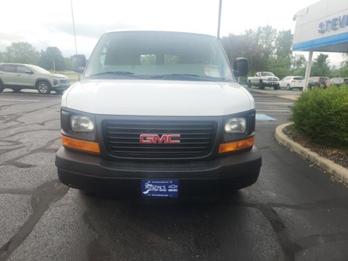 Used 2011 GMC Savana 2500 image 2