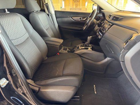 Used 2019 Nissan Rogue SV image 26