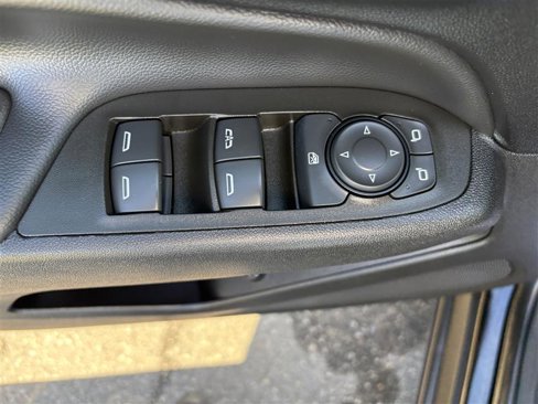 Used 2024 Chevrolet Equinox LT image 9
