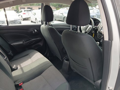 Used 2019 Nissan Versa SV image 13