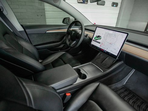 Used 2021 Tesla Model 3 Standard Range Plus image 16