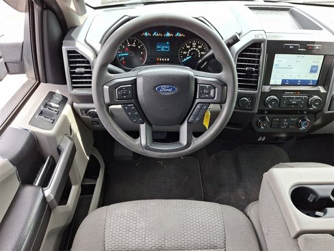 Used 2020 Ford F150 XLT image 2