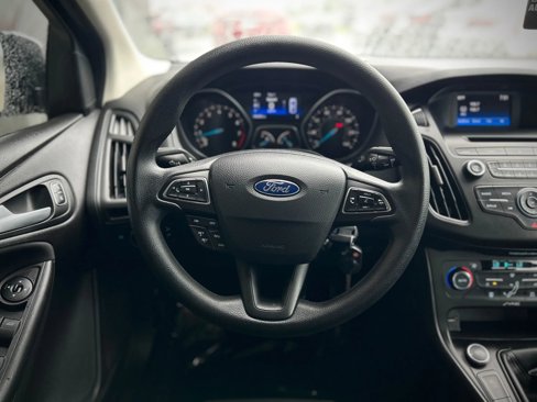 Used 2017 Ford Focus SE image 12