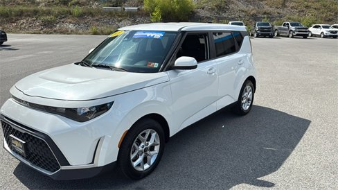 Used 2023 Kia Soul LX w/ Option Group 015 image 9