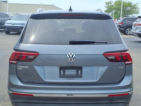 Used 2018 Volkswagen Tiguan SEL image 27