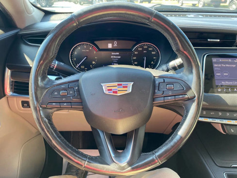 Used 2019 Cadillac XT4 Luxury w/ Cold Weather Package image 15