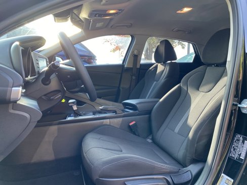Used 2023 Hyundai Elantra SE image 23