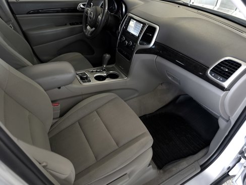 Used 2012 Jeep Grand Cherokee Laredo image 37