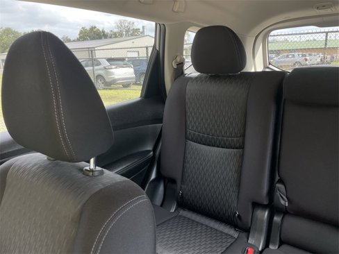 Used 2020 Nissan Rogue S image 12