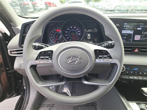 Used 2021 Hyundai Elantra SEL w/ Preferred Accessory Package image 23