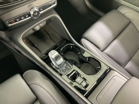 New 2026 Volvo XC40 B5 Plus w/ Protection Package Premier image 17