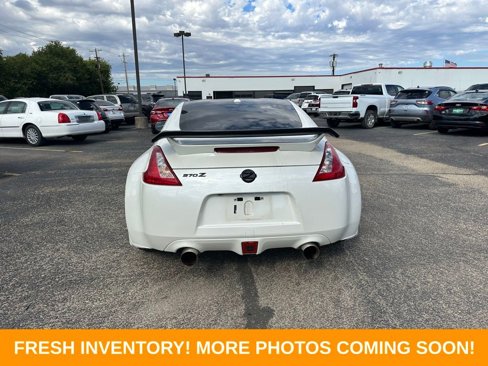 Used 2016 Nissan 370Z w/ Sport Package image 5